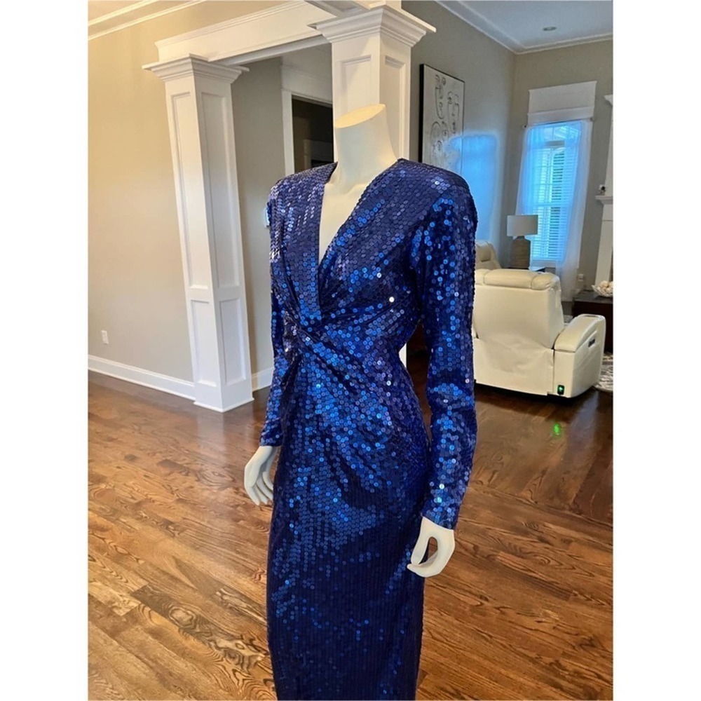 Oleg Cassini,Beautiful Shimmery Royal Blue Sequin, long sleeve Vintage Gown 10 - Picture 6 of 15